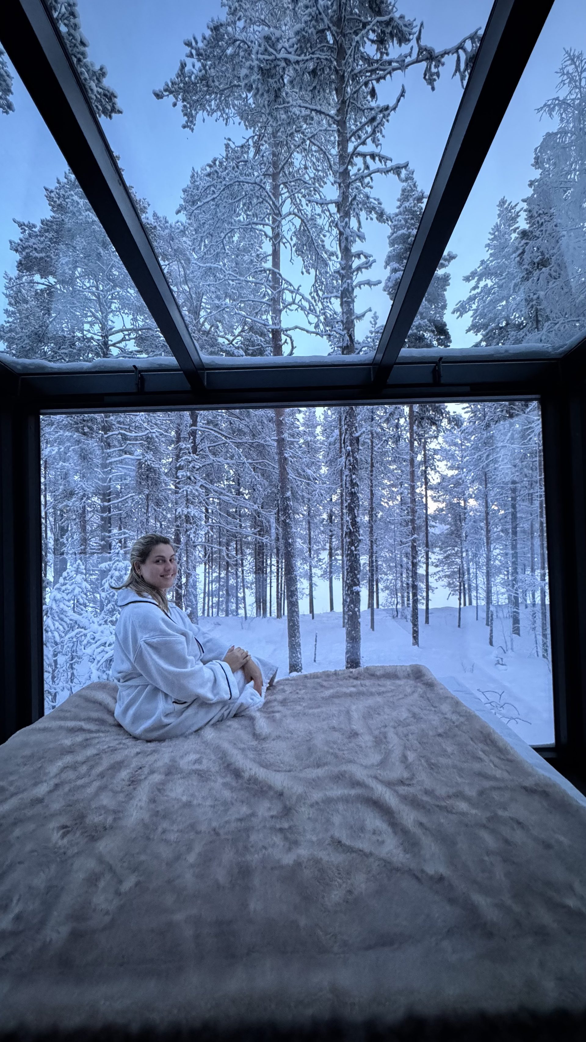 Iglu com teto de vidro na Finlândia